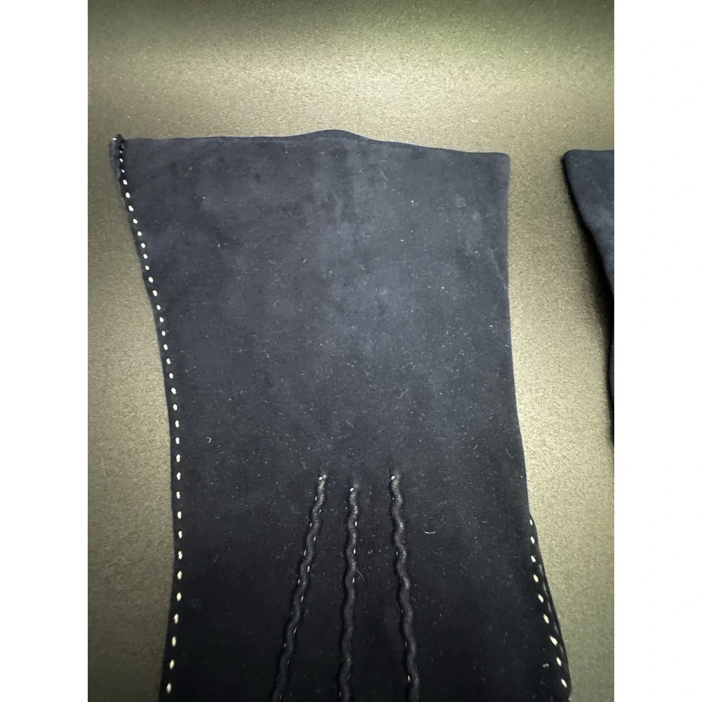 Vintage Blue‎ Suede With Decorative White Stitching Driving Gloves